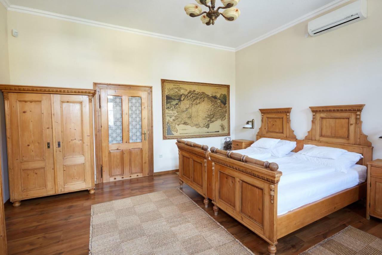 Sarok Vendeghaz Hotel Villany Luaran gambar